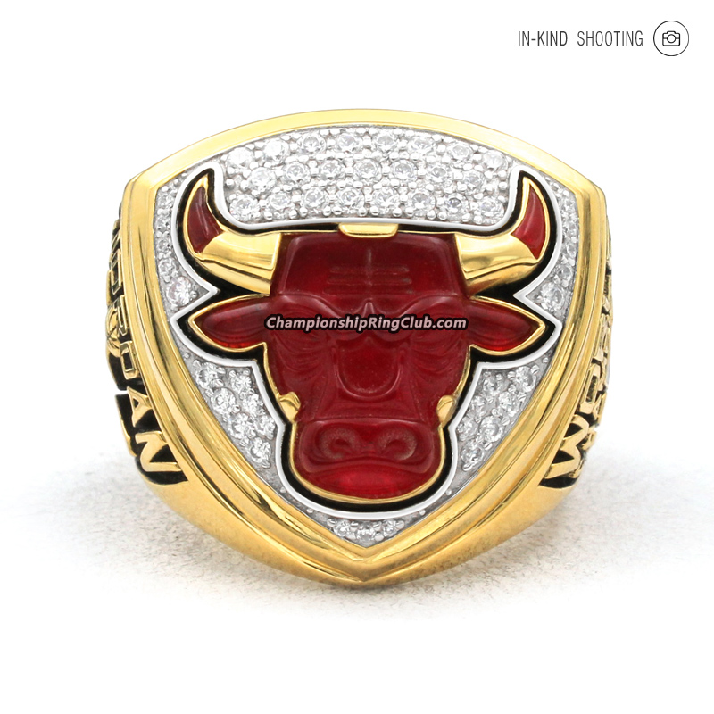 1993 Chicago Bulls Championship Ring/Pendant (Onyx stone Logo)